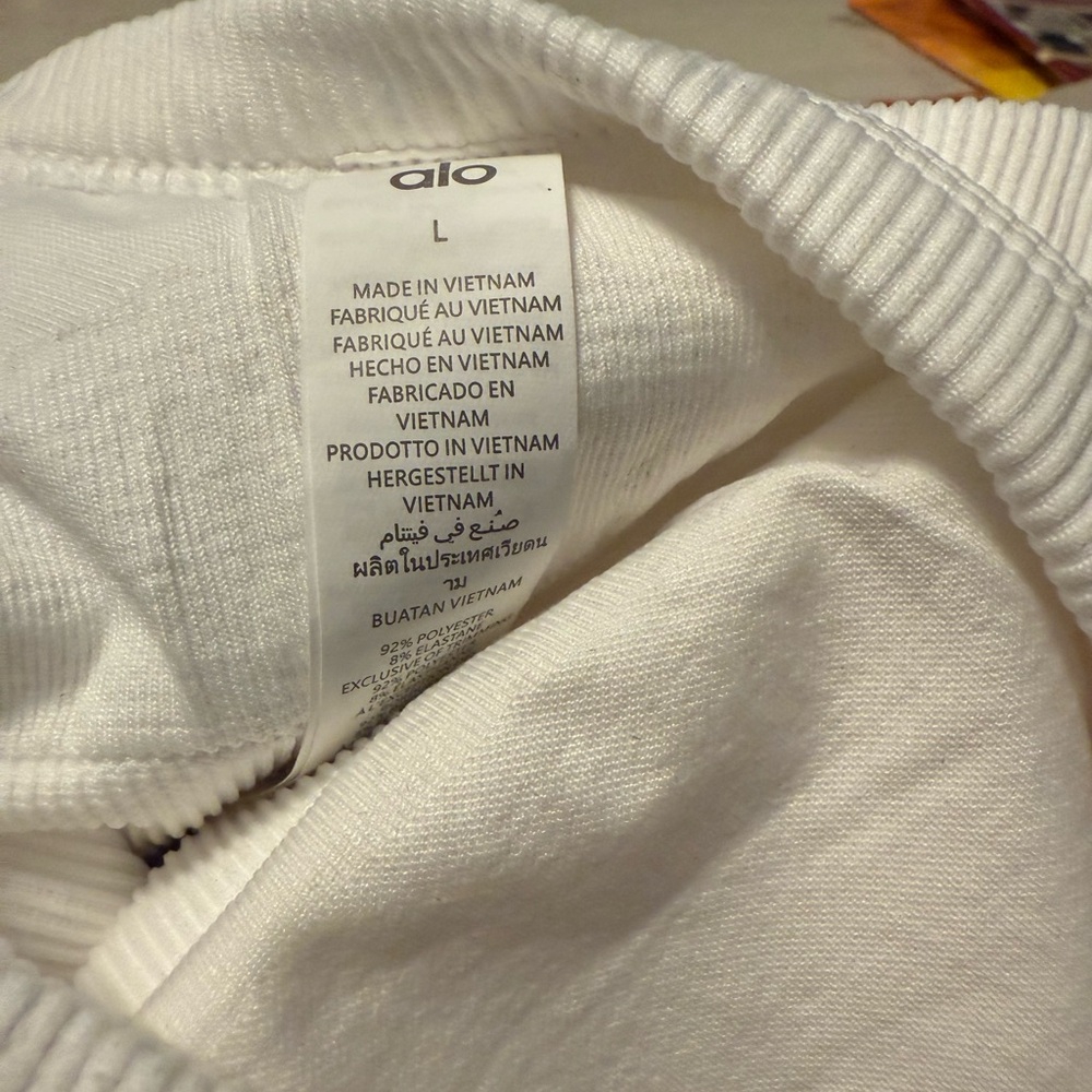 New ALO Yoga White Ribbed Sports Bra - Picture 6 of 6